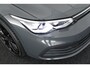Volkswagen Golf 1.5 TSI 130pk Style Carplay Stoelverwarming Panoramadak Trekhaak