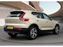 Volvo XC40 2.0 B4 Plus Dark | Trekhaak | Reserve wiel | BLIS | Adaptive Cruiscontrol | Verwarmbare voorruit | Elektrische achterklep |