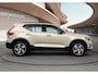 Volvo XC40 2.0 B4 Plus Dark | Trekhaak | Reserve wiel | BLIS | Adaptive Cruiscontrol | Verwarmbare voorruit | Elektrische achterklep |