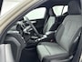Volvo XC40 2.0 B4 Plus Dark | Trekhaak | Reserve wiel | BLIS | Adaptive Cruiscontrol | Verwarmbare voorruit | Elektrische achterklep |