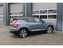 Volvo XC40 Recharge P8 AWD R-Design | 12 Mnd. Garantie | Panoramadak & Trekhaak | Nette en zeer complete XC40 (Dealer Onderhouden)