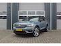 Volvo XC40 Recharge P8 AWD R-Design | 12 Mnd. Garantie | Panoramadak & Trekhaak | Nette en zeer complete XC40 (Dealer Onderhouden)