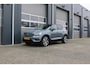 Volvo XC40 Recharge P8 AWD R-Design | 12 Mnd. Garantie | Panoramadak & Trekhaak | Nette en zeer complete XC40 (Dealer Onderhouden)