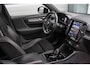 Volvo XC40 Recharge P8 AWD R-Design | 12 Mnd. Garantie | Panoramadak & Trekhaak | Nette en zeer complete XC40 (Dealer Onderhouden)