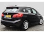 BMW 2-Serie Active Tourer 218i 136 PK High Executive | Automaat | 1 e Eign | 57..000 KM | | Leder ‘Dakota’| Clima | Navi | Pdc | Led | Head-Up Display |