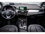 BMW 2-Serie Active Tourer 218i 136 PK High Executive | Automaat | 1 e Eign | 57..000 KM | | Leder ‘Dakota’| Clima | Navi | Pdc | Led | Head-Up Display |