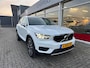 Volvo XC40 1.5 T3 Momentum Pro, Panorama dak