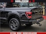 Ford F-150 USA BLACK OPS | 5.0 V8 406PK | 360 CAMERA | UITLAAT KLEP | BEDSLIDE | CREW CAB | LEDER | CREW CAB | DUBBELE CABINE | 5 PERSOONS | DC | GRIJSKENTEKEN |