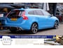 Volvo V60 Cross Country 2.4 D4 AWD Aut. R-Design, 5-cilinder, Rebel Blue, Adaptieve CC