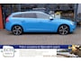 Volvo V60 Cross Country 2.4 D4 AWD Aut. R-Design, 5-cilinder, Rebel Blue, Adaptieve CC