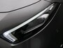 Mercedes-Benz A-klasse 180 Business Solution AMG AMG Line | Night Pakket | Panorama Schuif-Kanteldak | Sfeerverlichting | Trekhaak | MultiBeam Koplampen | Achteruitrijcamera. Inclusief 24 maanden Mercedes-Benz Certified garantie voor Europa.