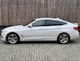 BMW 3-Serie Gran Turismo 320i High Executive Automaat | Leer | Stoelverwarming | Cruise & climate control | Head-up display | Keyless entry | Trekhaak afneembaar | Getint glas | LED verlichting | Parkeersensoren achter