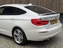BMW 3-Serie Gran Turismo 320i High Executive Automaat | Leer | Stoelverwarming | Cruise & climate control | Head-up display | Keyless entry | Trekhaak afneembaar | Getint glas | LED verlichting | Parkeersensoren achter