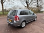 Opel Zafira 2.2 Cosmo Airco / Navi / Cruise / Parkeersensor / NAP / APK