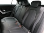 Mercedes-Benz A-klasse 180 Business Solution Luxury Ledkoplampen | Achteruitrijcamera | MBUX Augmented Reality navigatie | Stoelverwarming Voor | Sfeerverlichting. Inclusief 24 maanden Mercedes-Benz Certified garantie voor Europa.