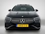 Mercedes-Benz CLA Shooting Brake 250 e Business Solution AMG AMG Line | Night Pakket |Panorama Schuif-Kanteldak | Memory Stoelen | Head-up display | Parkeerpakket met 360°-camera. Inclusief 24 maanden Mercedes-Benz Certified garantie voor Europa.