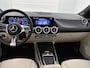 Mercedes-Benz EQA 250+ Business Solution Luxury 71 kWh | Winter pakket | Sierdelen lindenhout zwart | Donkergetint glas achter | Easypack achterklep | Panoramaschuifdak | Smartphone integratie | Stoelverwarming voor |