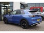 Volkswagen T-Roc 1.5 eTsi Life First Edition 115PK / 85kW DSG, DE NIEUWE T-ROC, Black Style pakket, achteruitrijcamera (rear view), dodehoekdetectie (Side Assist), volledig digitaal instrumentenpaneel (Digital Cockpit), Apple Carplay & Android Auto, verwarmbare voorstoelen + stuurwiel, LED koplampen, draadloos telefoon laden, parkeersensoren voor + achter, 18'' LMV