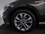 Volkswagen Passat Variant 1.4 TSI PHEV GTE Business 218 pk Automaat (DSG) | Navigatie | Parkeersensoren (Park assist) | Achteruitrijcamera | Stoelverwarming | Matrix LED koplampen | SOH94%