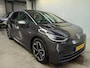 Volkswagen ID.3 First Plus 58 kWh Navigatie Apple Carplay/Android Auto Camera Parkeersensoren Adaptive Cruise Control Full LED Matrix Stoel- en stuurverwarming Lichtmetalen velgen Climate Control