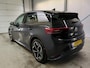 Volkswagen ID.3 First Plus 58 kWh Navigatie Apple Carplay/Android Auto Camera Parkeersensoren Adaptive Cruise Control Full LED Matrix Stoel- en stuurverwarming Lichtmetalen velgen Climate Control