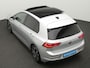 Volkswagen Golf 1.5 eTSI 150 pk DSG R-Line | Panoramadak | IQ Light | Stuur-/stoelverwarming | Achteruitrijcamera | Navigatie | Keyless Entry