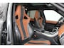 Land Rover Range Rover Sport 5.0 V8 Supercharged SVR | 551PK | Panorama dak | Carbon interieur | Luchtvering | Meridian Audio| F1 flippers | Elektr. trekhaak | Alcantara hemel zwart | Elektrisch verstelbare stoelen met memory | Schaalstoelen + verwarming en ventilatie | Uitlaat klepsysteem | Keyless GO | Standkachel | Stuurverwarming | Achterbank verwarmd | Dodehoekdetectie | Apple carplay |