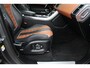 Land Rover Range Rover Sport 5.0 V8 Supercharged SVR | 551PK | Panorama dak | Carbon interieur | Luchtvering | Meridian Audio| F1 flippers | Elektr. trekhaak | Alcantara hemel zwart | Elektrisch verstelbare stoelen met memory | Schaalstoelen + verwarming en ventilatie | Uitlaat klepsysteem | Keyless GO | Standkachel | Stuurverwarming | Achterbank verwarmd | Dodehoekdetectie | Apple carplay |