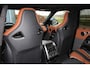Land Rover Range Rover Sport 5.0 V8 Supercharged SVR | 551PK | Panorama dak | Carbon interieur | Luchtvering | Meridian Audio| F1 flippers | Elektr. trekhaak | Alcantara hemel zwart | Elektrisch verstelbare stoelen met memory | Schaalstoelen + verwarming en ventilatie | Uitlaat klepsysteem | Keyless GO | Standkachel | Stuurverwarming | Achterbank verwarmd | Dodehoekdetectie | Apple carplay |