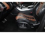 Land Rover Range Rover Sport 5.0 V8 Supercharged SVR | 551PK | Panorama dak | Carbon interieur | Luchtvering | Meridian Audio| F1 flippers | Elektr. trekhaak | Alcantara hemel zwart | Elektrisch verstelbare stoelen met memory | Schaalstoelen + verwarming en ventilatie | Uitlaat klepsysteem | Keyless GO | Standkachel | Stuurverwarming | Achterbank verwarmd | Dodehoekdetectie | Apple carplay |