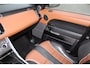 Land Rover Range Rover Sport 5.0 V8 Supercharged SVR | 551PK | Panorama dak | Carbon interieur | Luchtvering | Meridian Audio| F1 flippers | Elektr. trekhaak | Alcantara hemel zwart | Elektrisch verstelbare stoelen met memory | Schaalstoelen + verwarming en ventilatie | Uitlaat klepsysteem | Keyless GO | Standkachel | Stuurverwarming | Achterbank verwarmd | Dodehoekdetectie | Apple carplay |