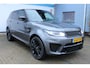 Land Rover Range Rover Sport 5.0 V8 Supercharged SVR | 551PK | Panorama dak | Carbon interieur | Luchtvering | Meridian Audio| F1 flippers | Elektr. trekhaak | Alcantara hemel zwart | Elektrisch verstelbare stoelen met memory | Schaalstoelen + verwarming en ventilatie | Uitlaat klepsysteem | Keyless GO | Standkachel | Stuurverwarming | Achterbank verwarmd | Dodehoekdetectie | Apple carplay |
