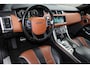 Land Rover Range Rover Sport 5.0 V8 Supercharged SVR | 551PK | Panorama dak | Carbon interieur | Luchtvering | Meridian Audio| F1 flippers | Elektr. trekhaak | Alcantara hemel zwart | Elektrisch verstelbare stoelen met memory | Schaalstoelen + verwarming en ventilatie | Uitlaat klepsysteem | Keyless GO | Standkachel | Stuurverwarming | Achterbank verwarmd | Dodehoekdetectie | Apple carplay |