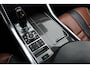 Land Rover Range Rover Sport 5.0 V8 Supercharged SVR | 551PK | Panorama dak | Carbon interieur | Luchtvering | Meridian Audio| F1 flippers | Elektr. trekhaak | Alcantara hemel zwart | Elektrisch verstelbare stoelen met memory | Schaalstoelen + verwarming en ventilatie | Uitlaat klepsysteem | Keyless GO | Standkachel | Stuurverwarming | Achterbank verwarmd | Dodehoekdetectie | Apple carplay |