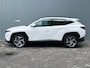 Hyundai Tucson 1.6 T-GDI 265pk PHEV Comfort Smart 4WD Automaat | Trekhaak | LED | Camera | 19'' Lichtmetaal | Airco achter | Adaptieve cruise | Stoelverwarming | Elec. achterklep