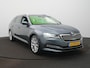 Skoda Superb Combi 1.4 TSI iV Business Edition Navigatie - Clima - Dodehoek detectie - Voorstoelen en achterbank verwarmd