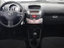 Toyota Aygo 1.0 VVT-i Comfort . AIRCO . ELEKTRISCHE RAMEN VOOR . RADIO-CD/MP3 SPELER .