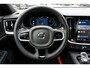 Volvo V60 T6 Plug-in hybrid AWD Plus Dark | Semi- Elektrische Trekhaak | Premium audio by Harman Kardon | Verwarmbare voor- en achterstoelen + Stuurwiel | Verwarmbare Voorruit | Rondomzicht camera