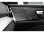 Volvo V60 T6 Plug-in hybrid AWD Plus Dark | Semi- Elektrische Trekhaak | Premium audio by Harman Kardon | Verwarmbare voor- en achterstoelen + Stuurwiel | Verwarmbare Voorruit | Rondomzicht camera