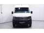 Volkswagen Crafter 2.0 TDI 102 pk L3H3 Navi, Trekhaak 2.500 kg Apple Carplay, Laadruimte Pakket, PDC V+A, 3-Zits