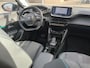 Peugeot 208 1.2 PureTech Allure | Automaat | Navigatie | Panoramadak | 3D Instrumentenpaneel | 13.000km | Uniek |