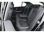 BMW 3-Serie 320e M-sport | Shadow Line | Curved display | Cruise | Nav + CarPlay | Harman Kardon | LED | Stoel- stuurverw | PDC