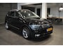 Volkswagen Tiguan 2.0 TDI R-LINE navi leer pano camera trekhaak 19 inch !!