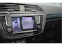 Volkswagen Tiguan 2.0 TDI R-LINE navi leer pano camera trekhaak 19 inch !!