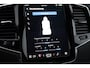 Volvo XC90 2.0 T8 Plug-in hybrid AWD Ultra Dark | Bowers & Wilkins Audio | Luchtvering | Trekhaak | Geventileerde comfortstoelen | Massagefuntie | Standkachel | Panoramadak | 360 camera | Head-up display | 4 zone climate control | Google Maps navigatie | Gelamineerd zijruiten | Nubuck hemelbekleding |