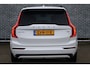 Volvo XC90 2.0 T8 Plug-in hybrid AWD Ultra Dark | Bowers & Wilkins Audio | Luchtvering | Trekhaak | Geventileerde comfortstoelen | Massagefuntie | Standkachel | Panoramadak | 360 camera | Head-up display | 4 zone climate control | Google Maps navigatie | Gelamineerd zijruiten | Nubuck hemelbekleding |