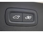 Volvo XC90 2.0 T8 Plug-in hybrid AWD Ultra Dark | Bowers & Wilkins Audio | Luchtvering | Trekhaak | Geventileerde comfortstoelen | Massagefuntie | Standkachel | Panoramadak | 360 camera | Head-up display | 4 zone climate control | Google Maps navigatie | Gelamineerd zijruiten | Nubuck hemelbekleding |