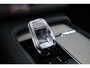 Volvo XC90 2.0 T8 Plug-in hybrid AWD Ultra Dark | Bowers & Wilkins Audio | Luchtvering | Trekhaak | Geventileerde comfortstoelen | Massagefuntie | Standkachel | Panoramadak | 360 camera | Head-up display | 4 zone climate control | Google Maps navigatie | Gelamineerd zijruiten | Nubuck hemelbekleding |