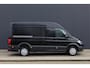 Volkswagen Crafter Exclusive L3H3 140pk automaat | Nieuw Model | BPM vrij | Achteruitrijcamera | LED koplampen | Navigatie | Stuurwiel verwarmd | Park Assist | Trekhaak | Climatronic | Adaptive Cruise Control | Apple CarPlay / Android auto | DAB | 17 inch lichtmetalen velgen | Grootlichtassistent | Multifunctioneel stuurwiel