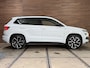 Skoda Karoq 1.5 TSI DSG 4x4 Sportline Business | 1800KG Trekgewicht | Carplay | Sportstoelen | Camera